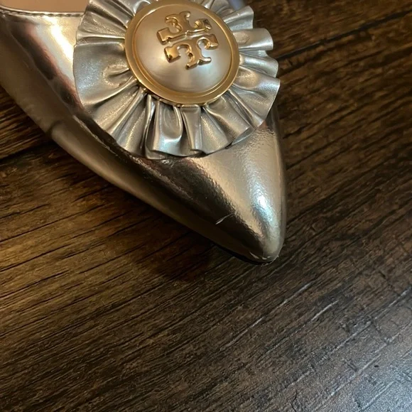 Tory Burch 'Melody' Logo Pearl Flat - Picture 4 of 4
